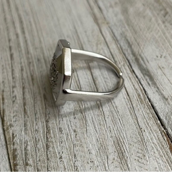 Kendra Scott Platinum Druzy Davis Cocktail Ring Silver New Without Tags! - Picture 5 of 10